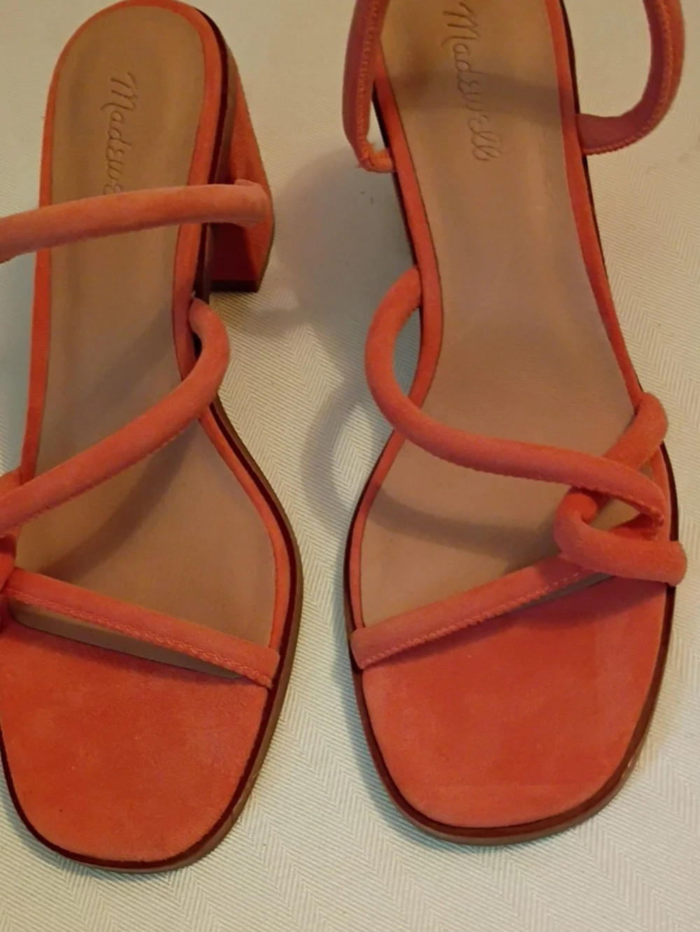 Madewell Coral Suede Strappy Block Heel Sandals. 10.5